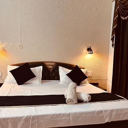 Hotel Royal Respite - Luxury Comfort ! Travellers Delight ! Budget Friendly ! Prime Location ! Guest Favourite Rishīkesh Exterior foto