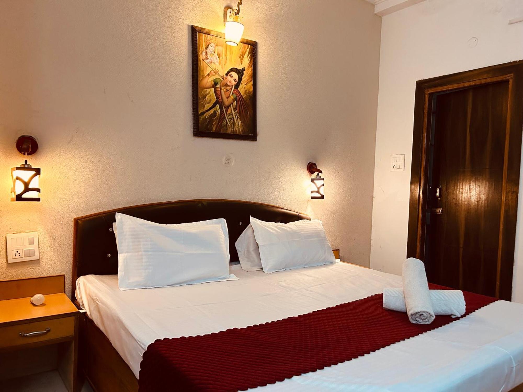 Hotel Royal Respite - Luxury Comfort ! Travellers Delight ! Budget Friendly ! Prime Location ! Guest Favourite Rishīkesh Exterior foto